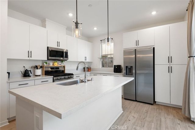 15942 Sparrow Court, Fontana, CA 92336