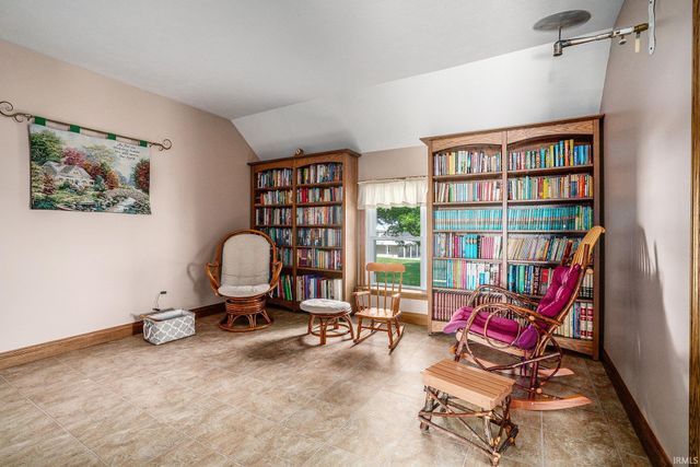 9135 W 750 North, Etna Green, IN 46524