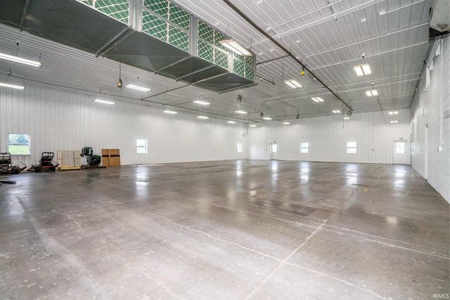 9135 W 750 North, Etna Green, IN 46524