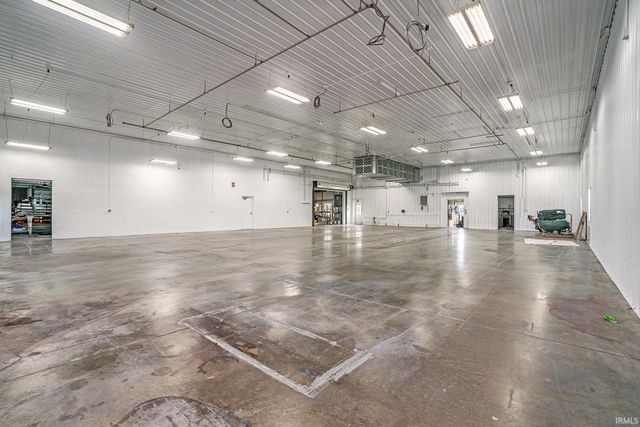 9135 W 750 North, Etna Green, IN 46524