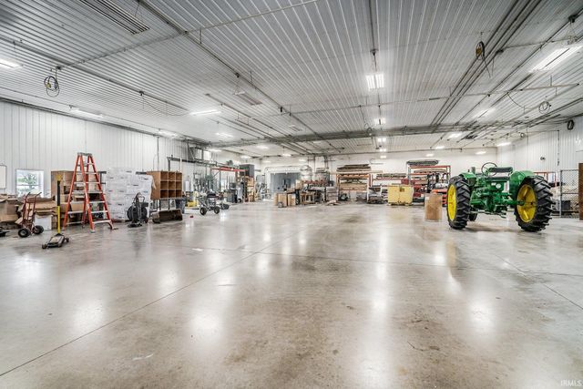 9135 W 750 North, Etna Green, IN 46524