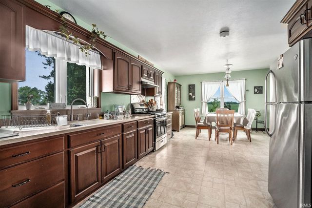 9135 W 750 North, Etna Green, IN 46524