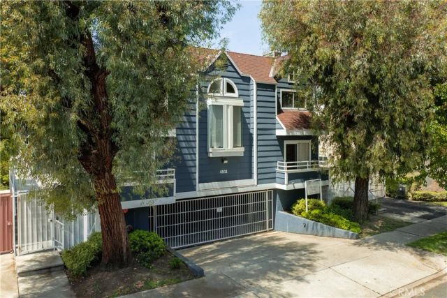 4511 Murietta Avenue 8, Sherman Oaks, CA 91423