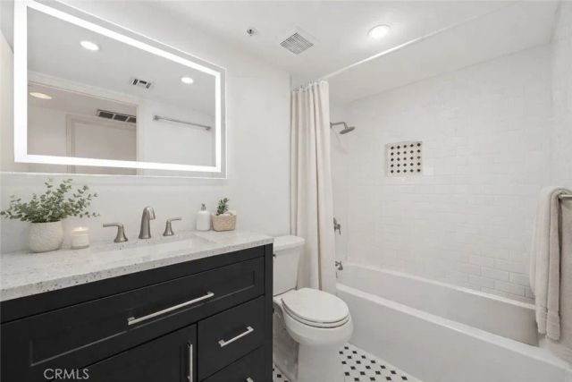 4511 Murietta Avenue 8, Sherman Oaks, CA 91423