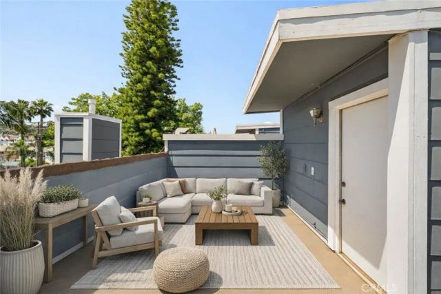 4511 Murietta Avenue 8, Sherman Oaks, CA 91423