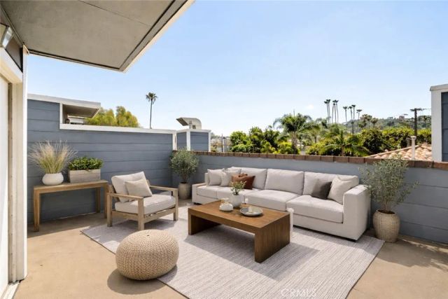 4511 Murietta Avenue 8, Sherman Oaks, CA 91423