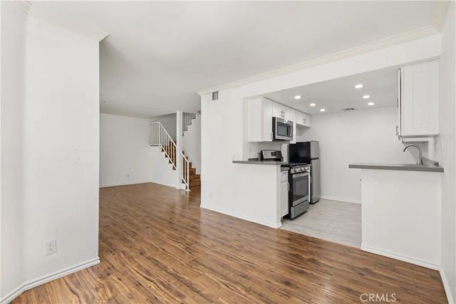 4511 Murietta Avenue 8, Sherman Oaks, CA 91423