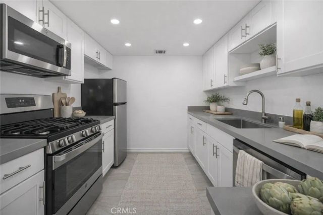 4511 Murietta Avenue 8, Sherman Oaks, CA 91423