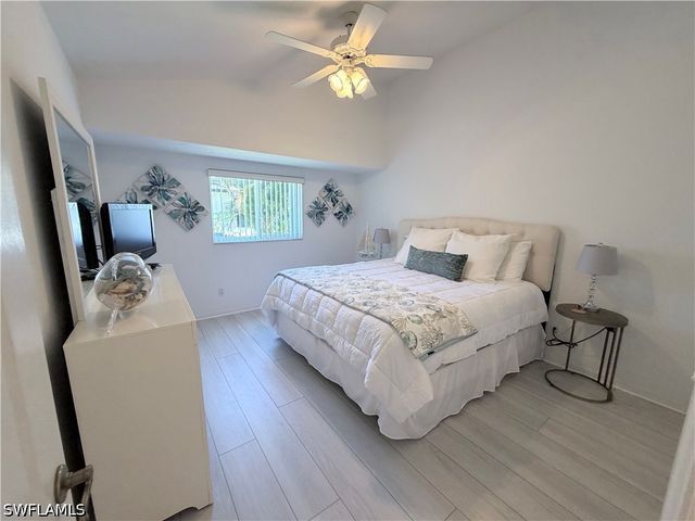 108 Palmetto Dunes CIR, Naples, FL 34113