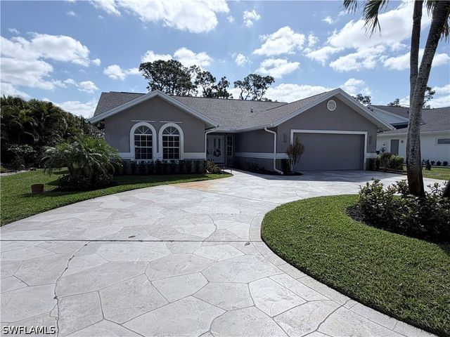 108 Palmetto Dunes CIR, Naples, FL 34113