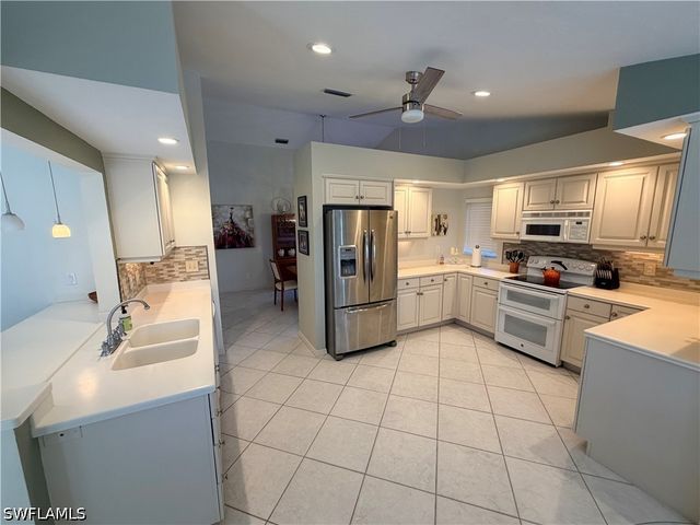 108 Palmetto Dunes CIR, Naples, FL 34113