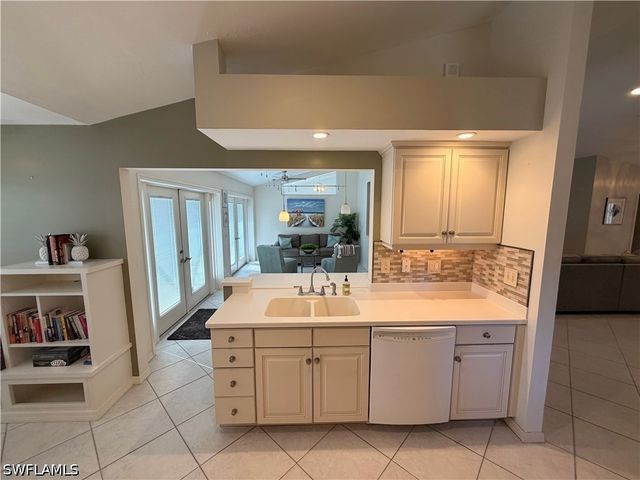 108 Palmetto Dunes CIR, Naples, FL 34113