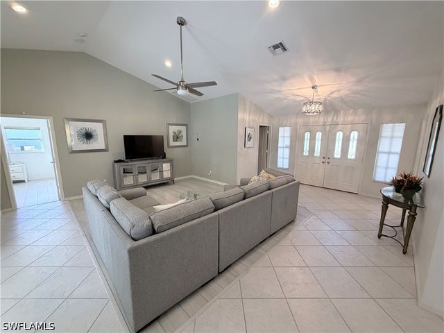 108 Palmetto Dunes CIR, Naples, FL 34113