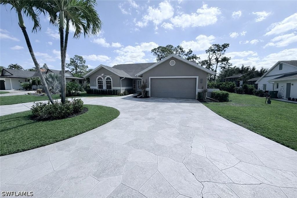 108 Palmetto Dunes CIR, Naples, FL 34113