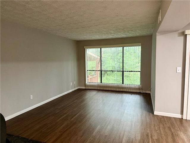 1059 Mariners Drive, Stone Mountain, GA 30083