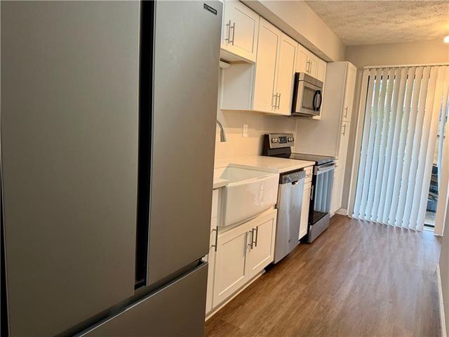 1059 Mariners Drive, Stone Mountain, GA 30083