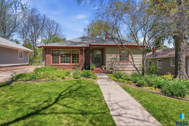 310 E 28th St Street, Sioux Falls, SD 57105