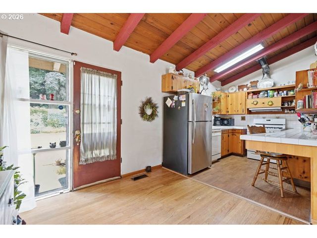1014 Se 175TH Pl, Portland, OR 97233