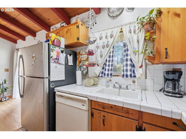 1014 Se 175TH Pl, Portland, OR 97233