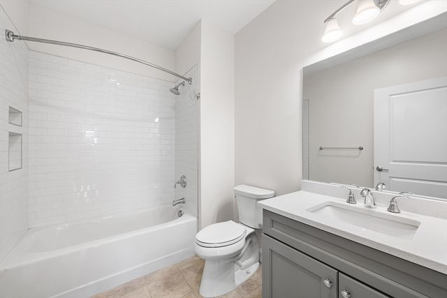 69 Foundry St 310, Wakefield, MA 01880