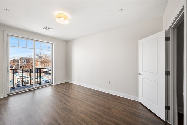 69 Foundry St 310, Wakefield, MA 01880