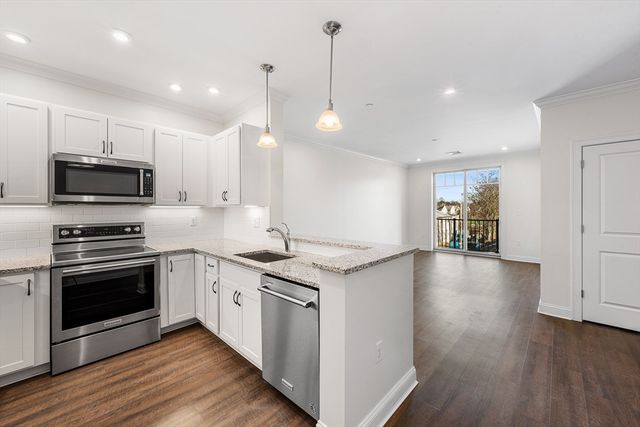 69 Foundry St 310, Wakefield, MA 01880