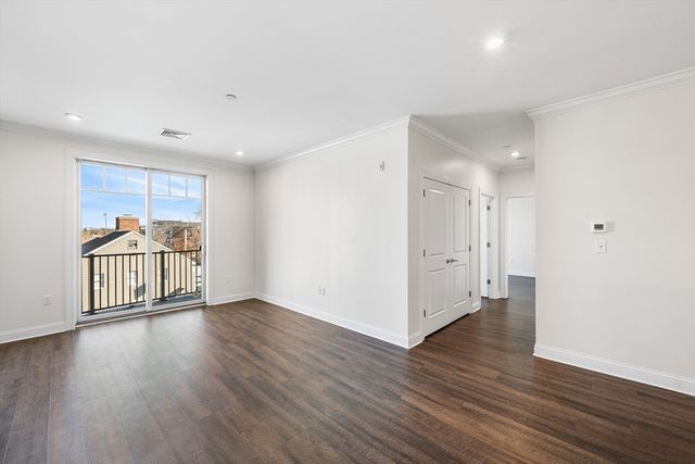 69 Foundry St 310, Wakefield, MA 01880