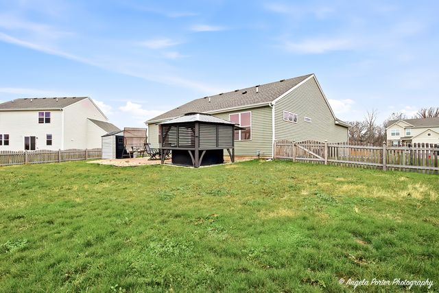 8505 White Oaks Court, Wonder Lake, IL 60097