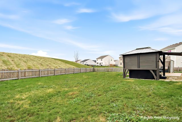 8505 White Oaks Court, Wonder Lake, IL 60097