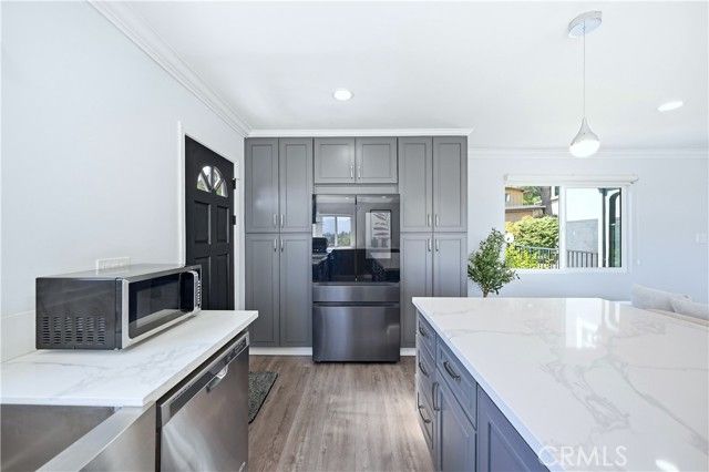 334 Anita Drive, Pasadena, CA 91105