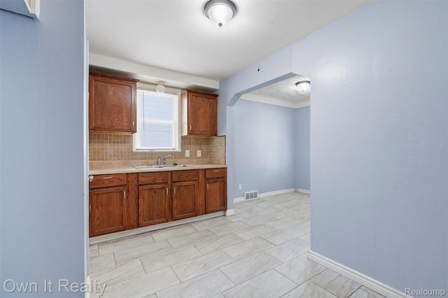 20260 Dean Street, Detroit, MI 48234