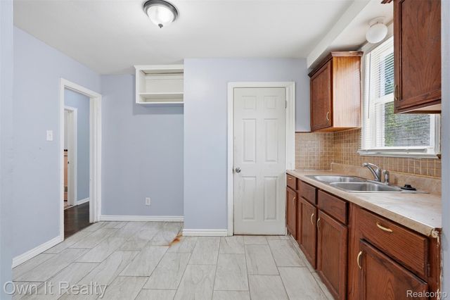 20260 Dean Street, Detroit, MI 48234