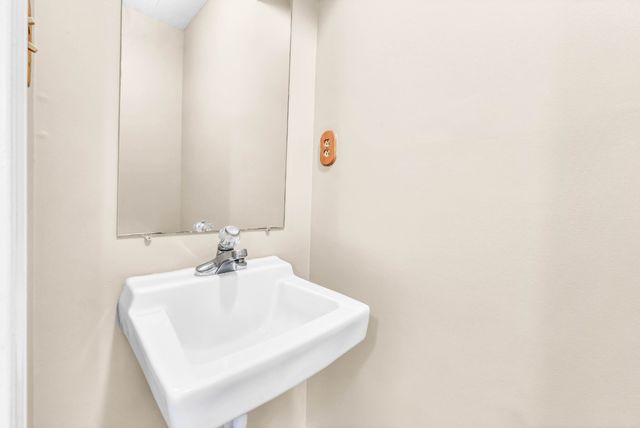 371 Peabody Dr, Clarksville, TN 37042