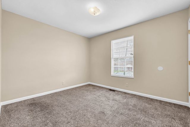 371 Peabody Dr, Clarksville, TN 37042