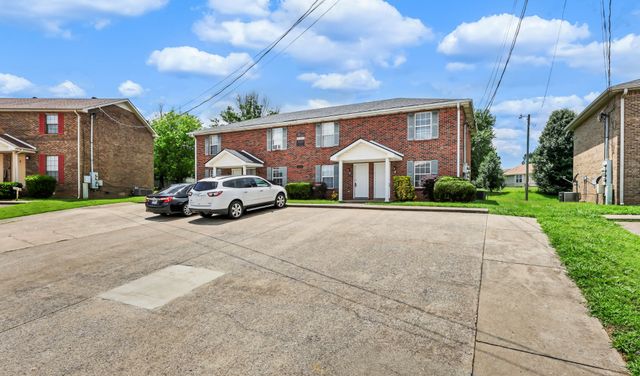 371 Peabody Dr, Clarksville, TN 37042