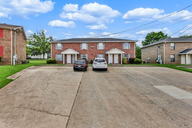 371 Peabody Dr, Clarksville, TN 37042