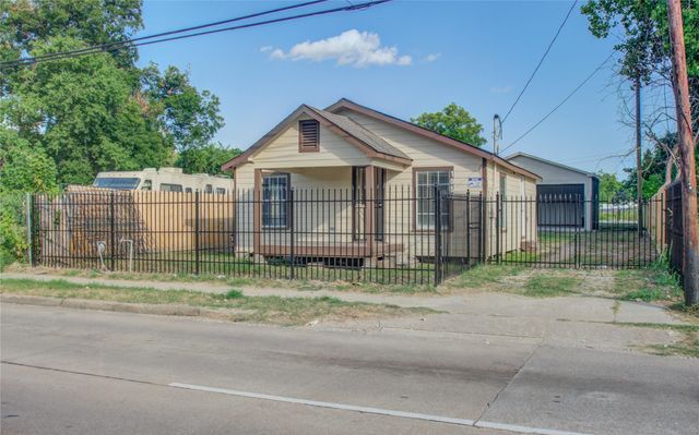 1051 W Little York Road, Houston, TX 77091
