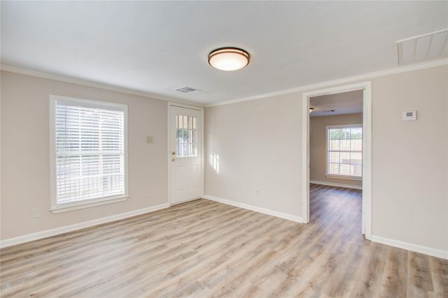 1051 W Little York Road, Houston, TX 77091