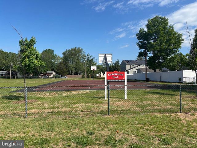 137 FAIRFAX DR, Cinnaminson, NJ 08077