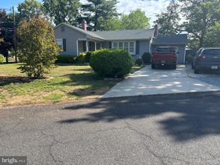 137 FAIRFAX DR, Cinnaminson, NJ 08077