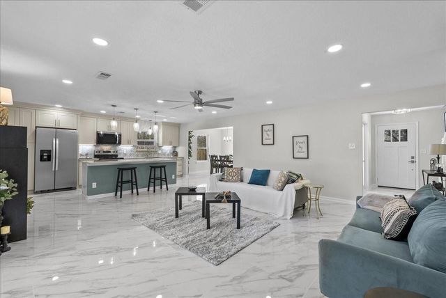 12219 Oakline Drive, Brookside, TX 77581