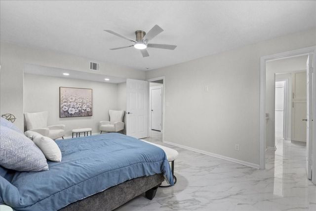 12219 Oakline Drive, Brookside, TX 77581