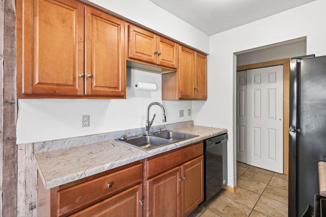 920 9th Avenue S 5, Hopkins, MN 55343