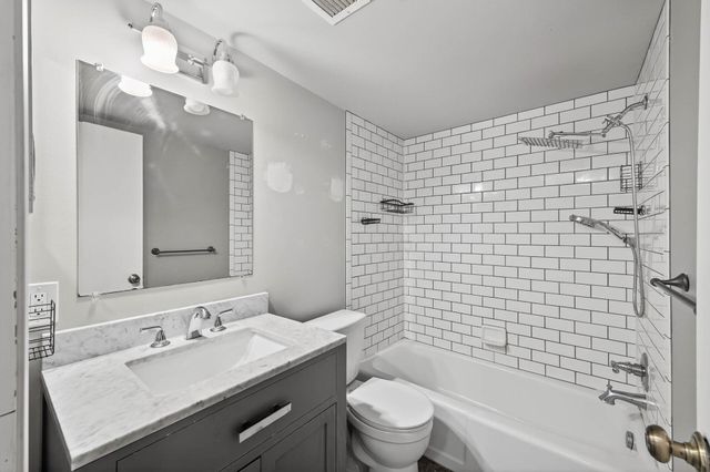 920 9th Avenue S 5, Hopkins, MN 55343