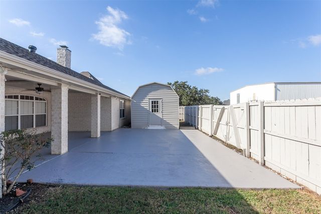 7908 Tom Drive, Port Arthur, TX 77642