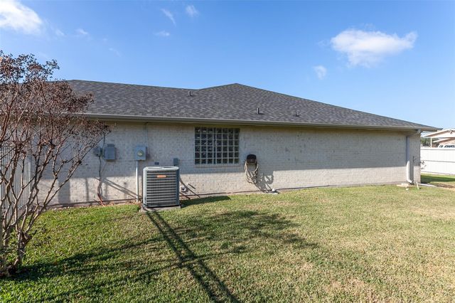 7908 Tom Drive, Port Arthur, TX 77642