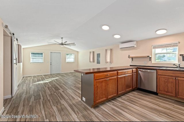 1460 Guava Avenue, Melbourne, FL 32935