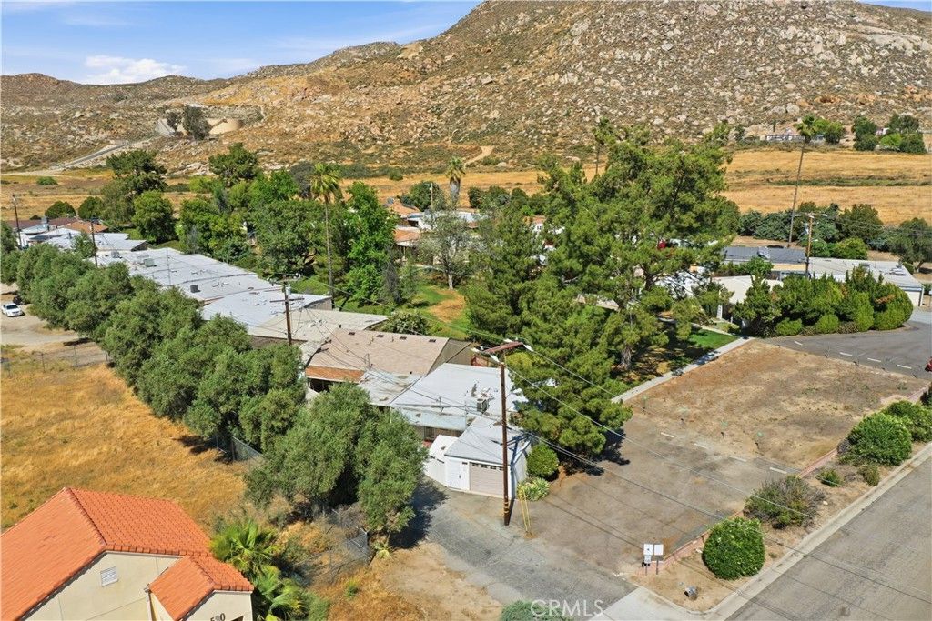 Image 26 of property listing at 600 Gibbel, Hemet, CA 92543