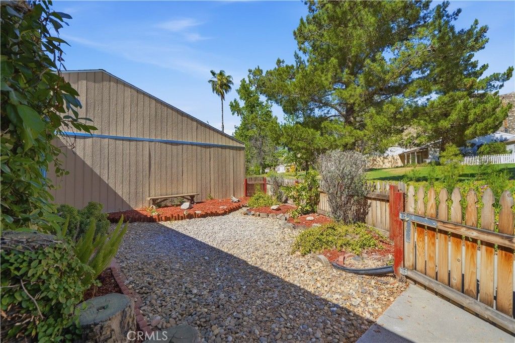 Image 3 of property listing at 600 Gibbel, Hemet, CA 92543