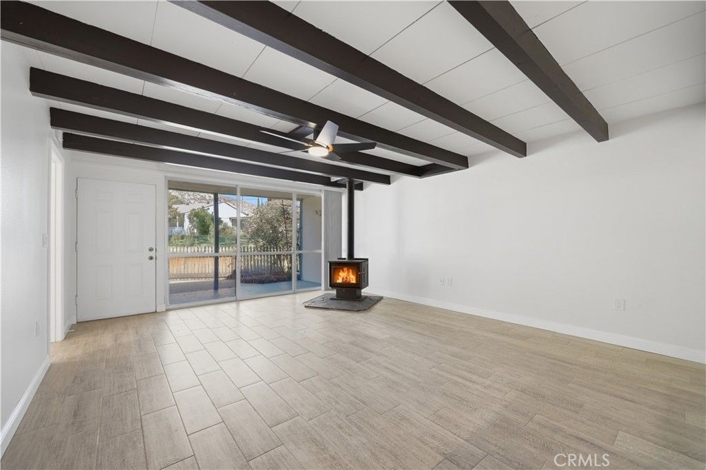 Image 8 of property listing at 600 Gibbel, Hemet, CA 92543